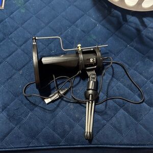 Black microphone with Tripod Stand****FINAL MARKDOWN****